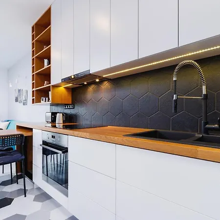 Apartment Wroclawska 69 Cracow By Renters Krakow